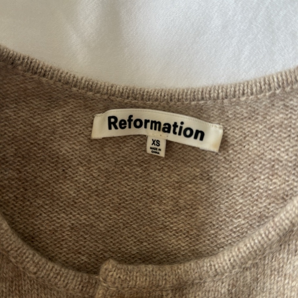 Reformation Isola Cashmere Set - Picture 6 of 9